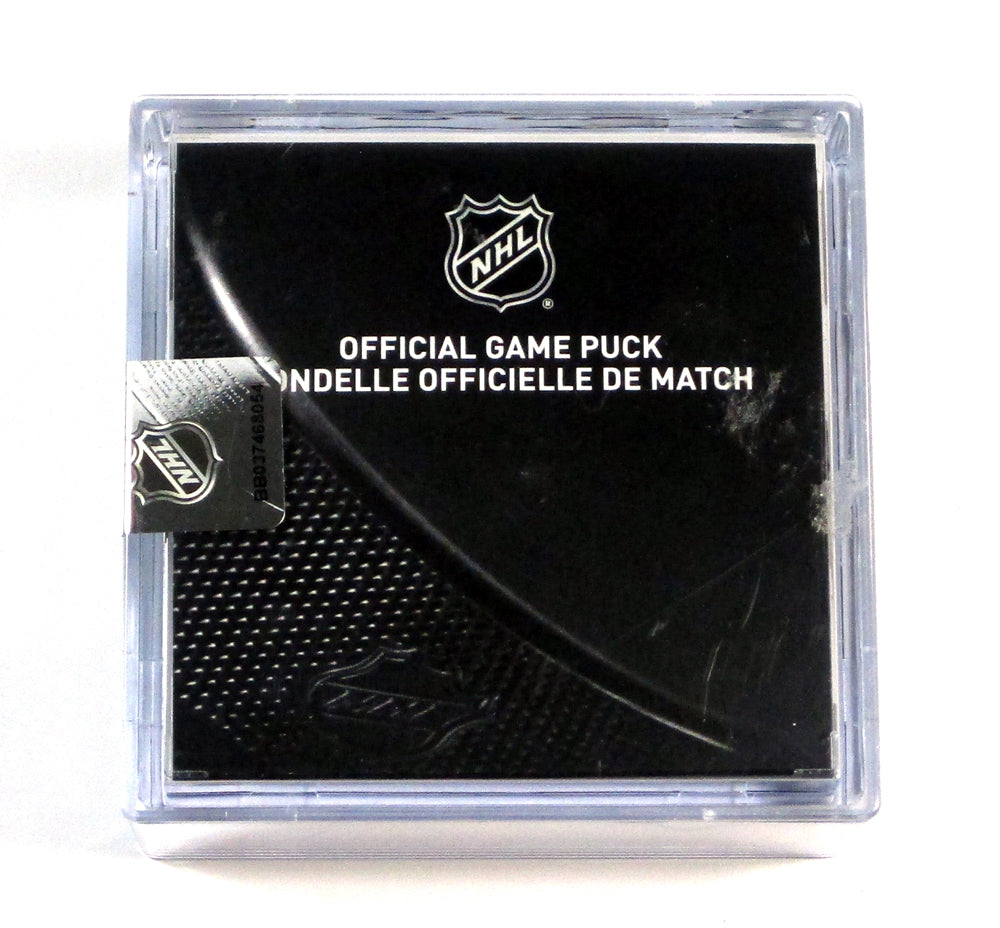 2017 Winter Classic St. Louis Blackhawks vs Blues NHL Official Game Puck New Pic2