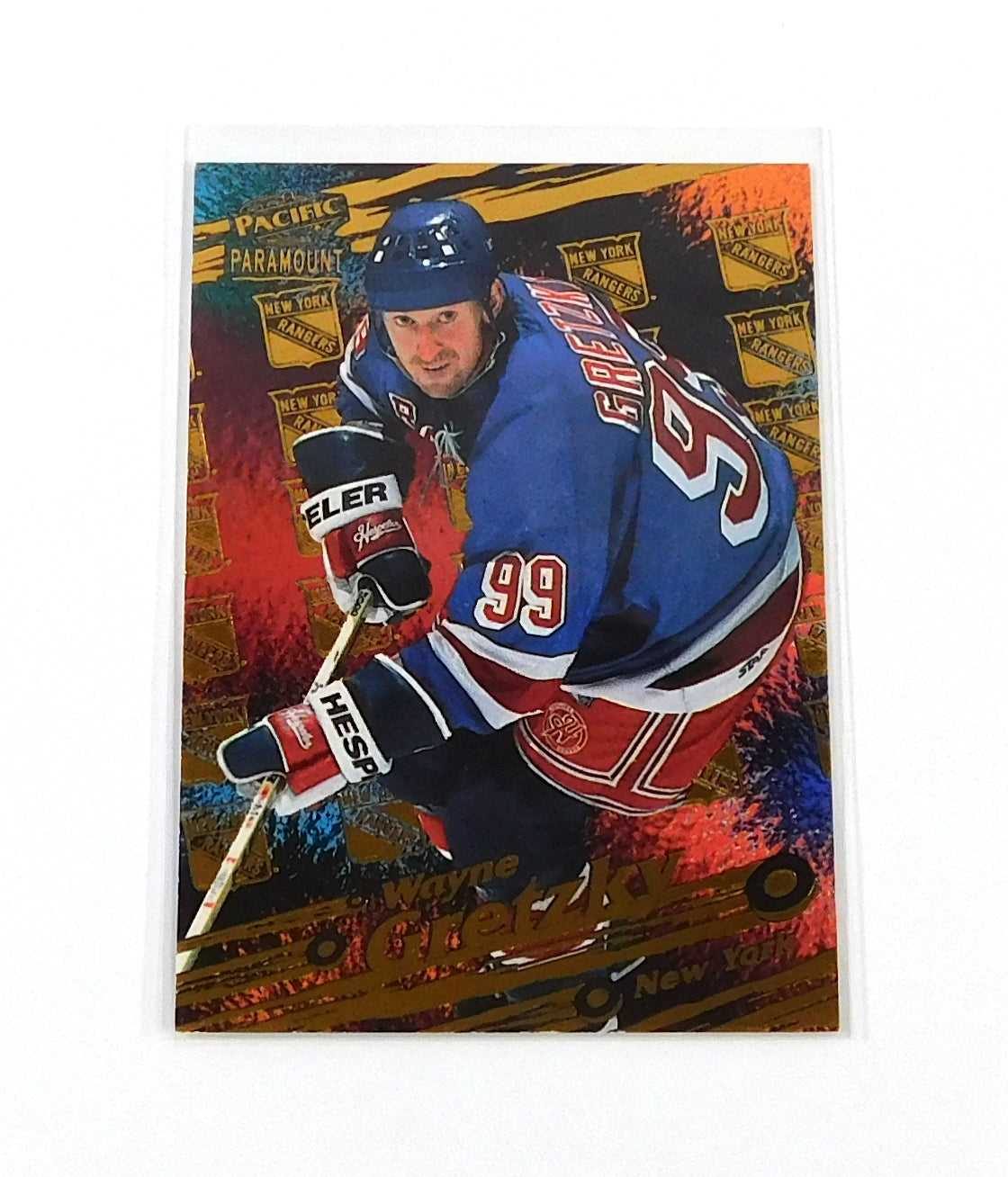 1997-98 Pacific Paramount Canadian Greats Wayne Gretzky #10 Insert Card Rangers
