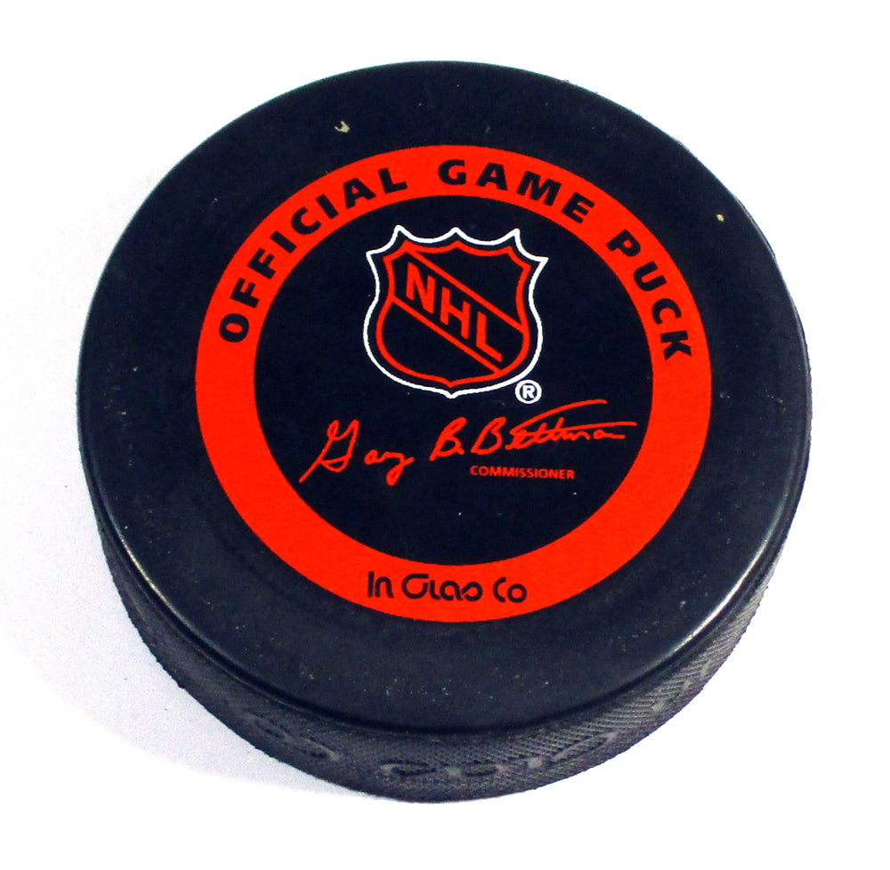 New York Islanders Retro Logo Center Ice NHL Official Game Puck New NIP Pic2