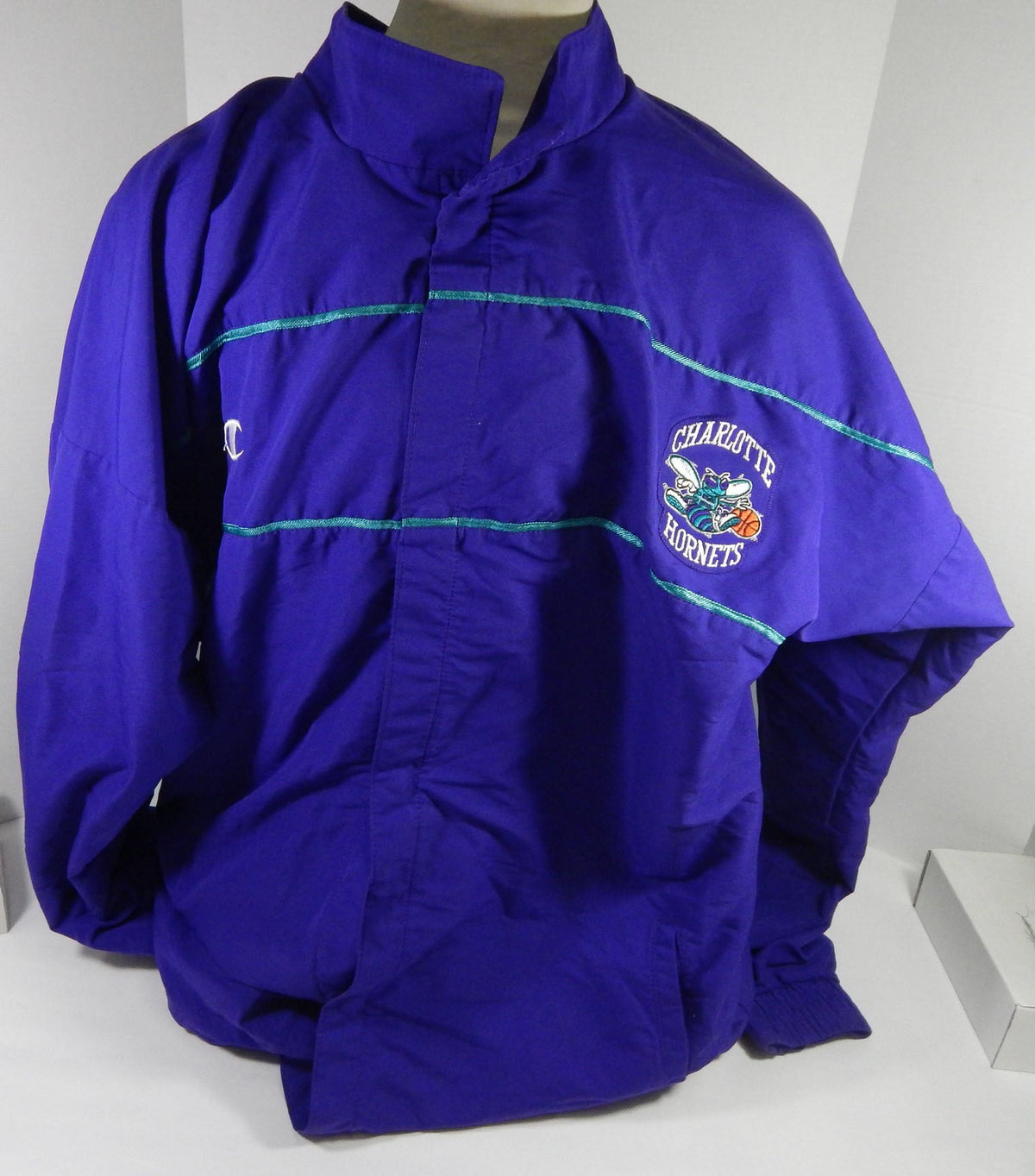 Charlotte Hornets #21 Game Used Purple Jacket 56 DP58709 - DP58709
