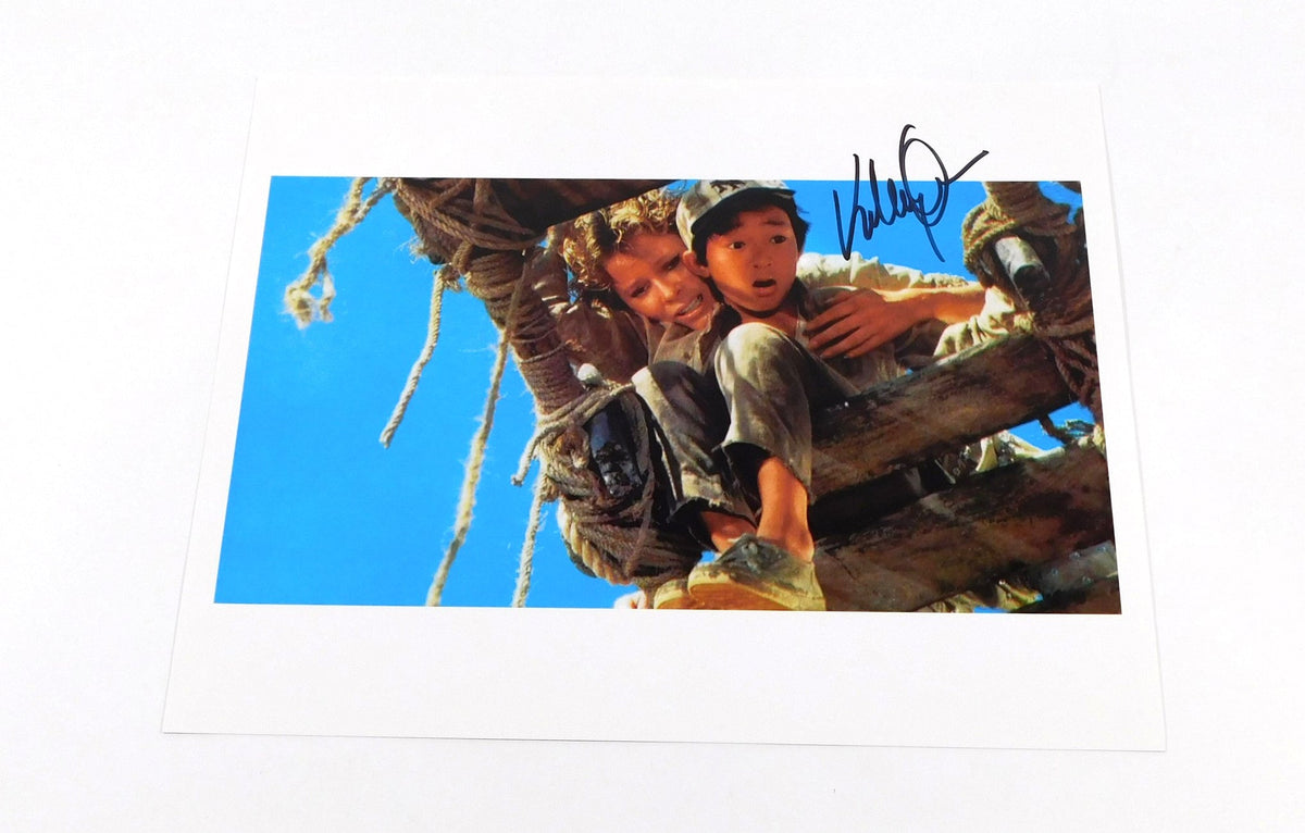 Ke Huy Jonathan Ke Quan Signed 8 x 10 Color Photo Indiana Jones Pose #2 Auto - 204430S
