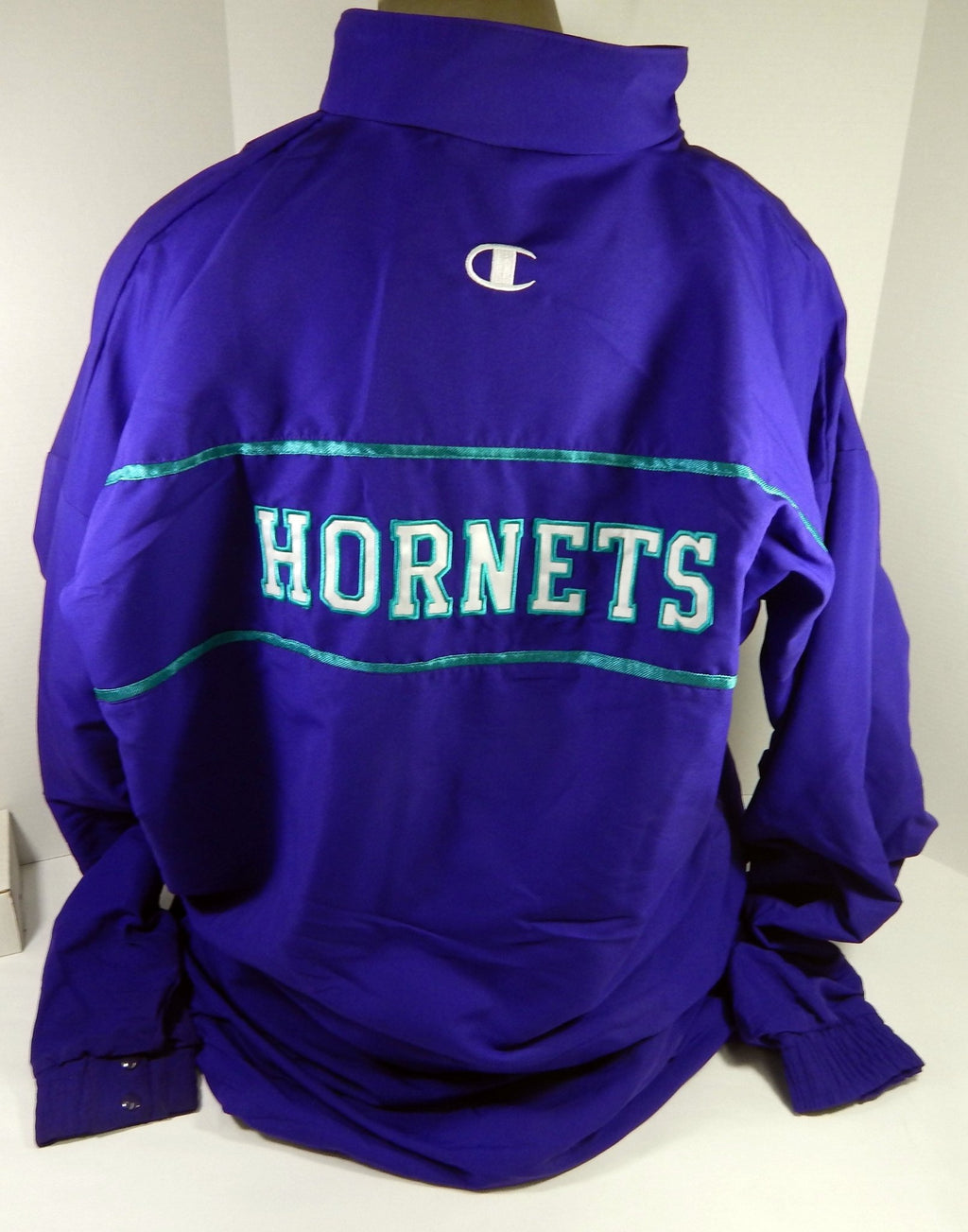 Late 1990s Early 2000s Charlotte Hornets Game Issued Purple Warm Up Jacket 56 75 - DP62175