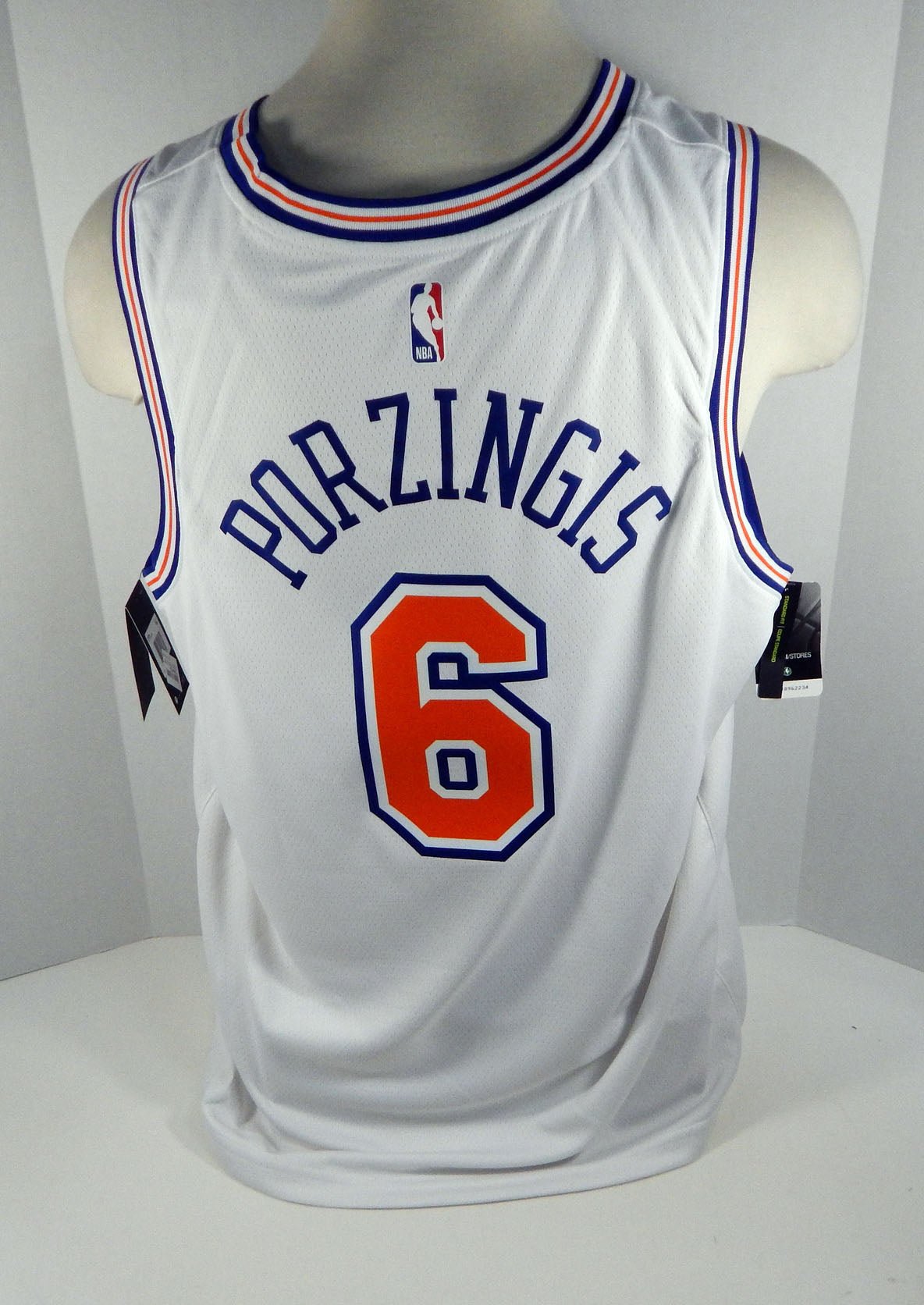 Men New York Knicks Kristaps Porzingis #6 White Statement Jersey Swingman S Nike - JSY-PorzingisSwingman-WhiteStat-Mens-S