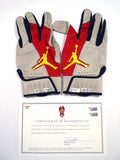 Signed 2019 Dexter Fowler Game-Used JORDAN Nike Force Batting Gloves VS478536