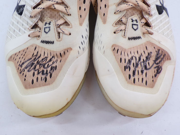 2024 Kerry Carpenter Tigers Autographed Game-Used White UA Cleats COA's DM93687 Pic2