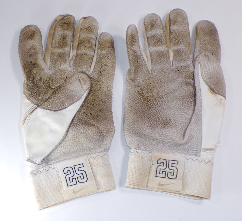 2014 Mark Teixeira #25 Yankees Game-Used Nike White/Gray Batting Gloves COA Pic2
