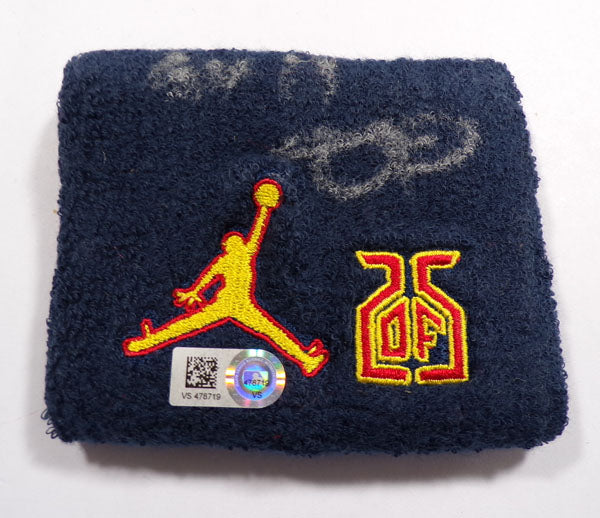 Signed 2019 Dexter Fowler Cardinals Game-Used Grey Nike Wristband #25 VS478719 Pic2
