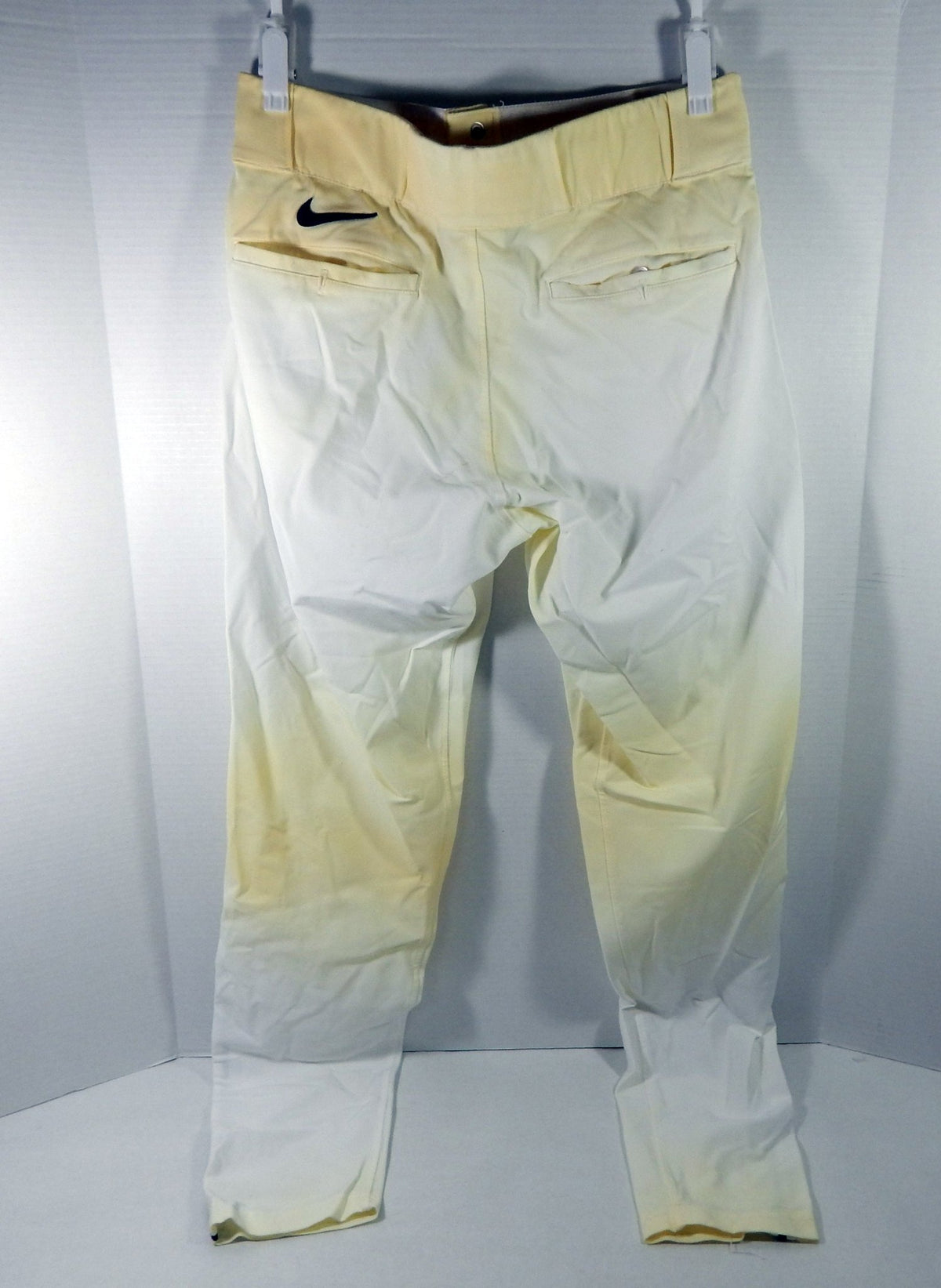 North Carolina Tar Heels UNC #10 Game Used White Pants Softball 34 DP55175 - DP55175