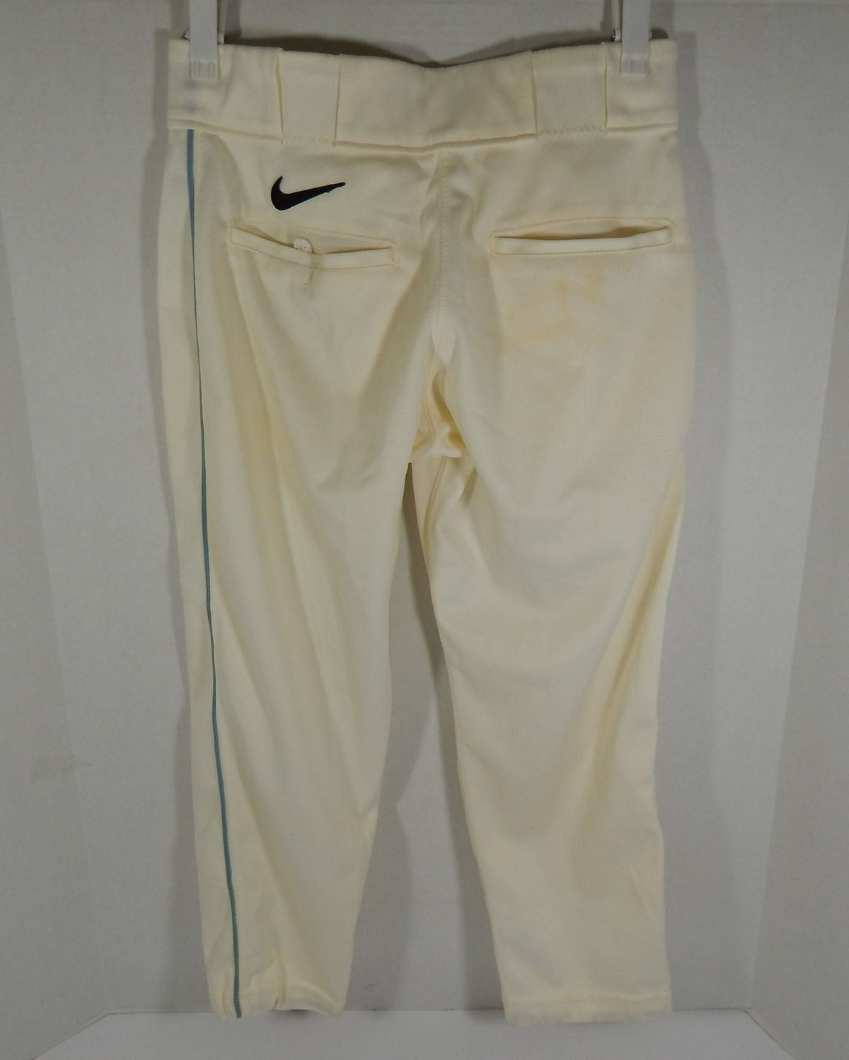 North Carolina Tar Heels UNC #4 Game Issued White Pants Softball 28 DP55408 - DP55408