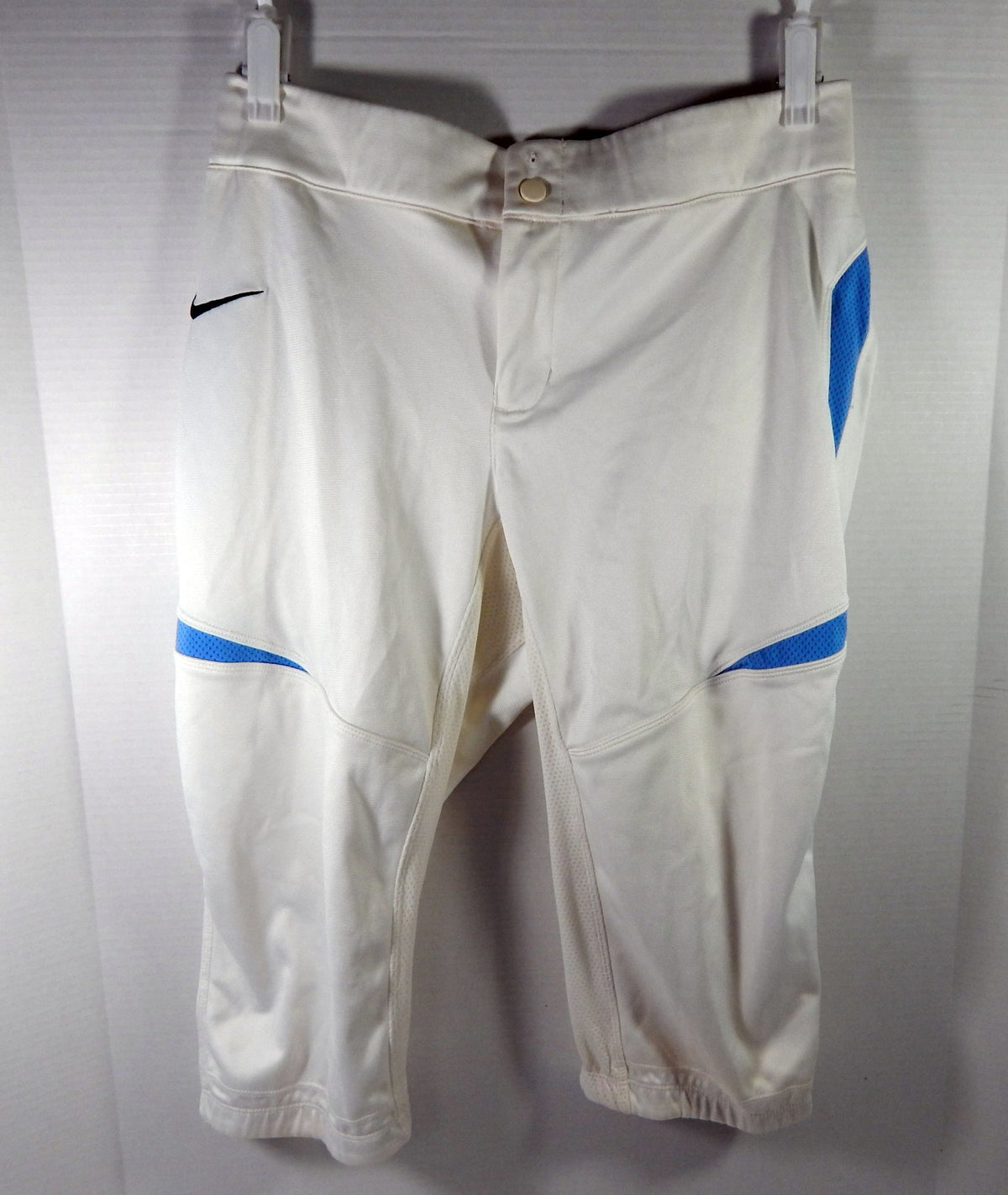 North Carolina Tar Heels UNC Walker #6 Game Used White Pants Softball M DP55170 - DP55170